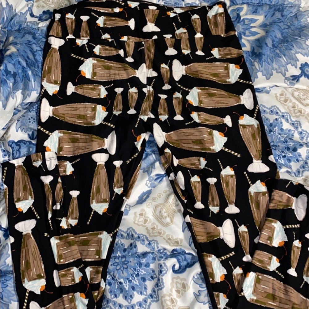 Tall and curvy lularoe leggings